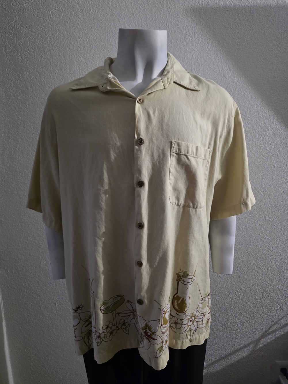 Caribbean Short-Sleeve Button-Down Shirt in Pale Yellow with Floral Hem